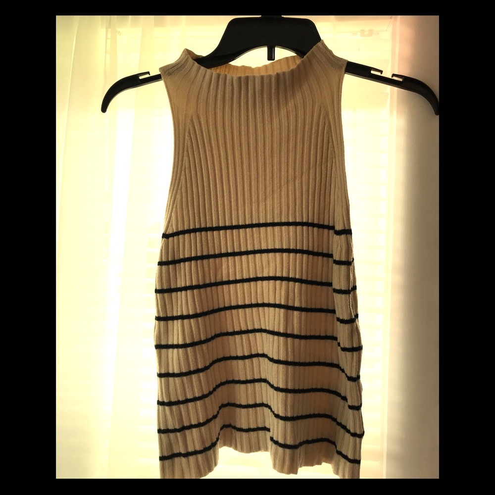 Adorable mock neck sleeveless knit top